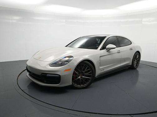 2020 Porsche Panamera GTS