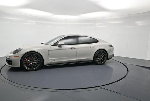 2020 Porsche Panamera GTS
