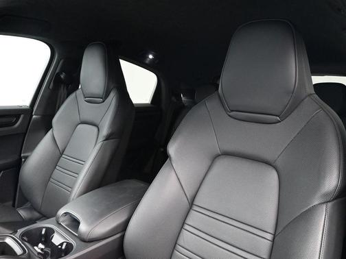 2022 Porsche Cayenne Turbo GT