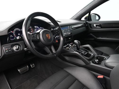 2022 Porsche Cayenne Turbo GT