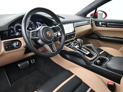 2021 Porsche Cayenne GTS
