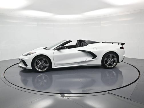Arctic White 2026 Chevrolet Corvette Stingray w/2LT