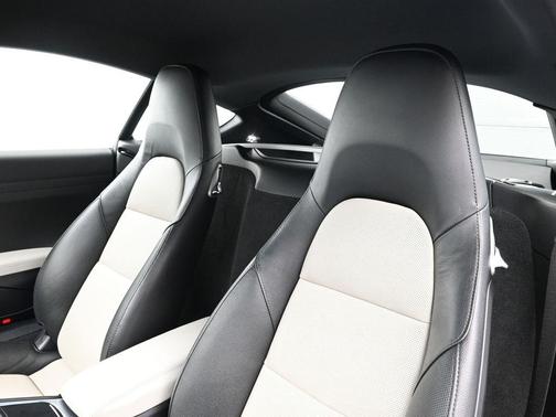 2019 Porsche 718 Cayman Base