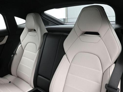 2026 Porsche Panamera Base