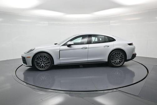 Ice 2026 Porsche Panamera 4