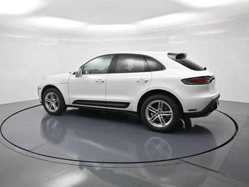 2023 Porsche Macan 