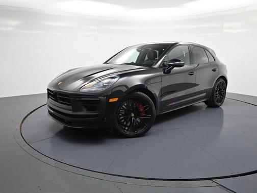 Jet Black Metallic 2023 Porsche Macan GTS