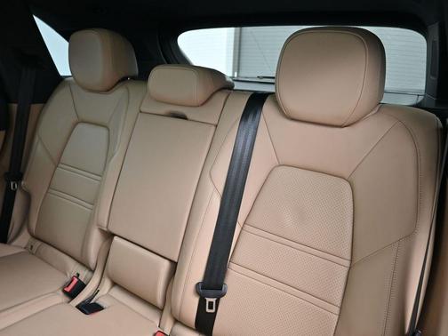 2019 Porsche Cayenne Base