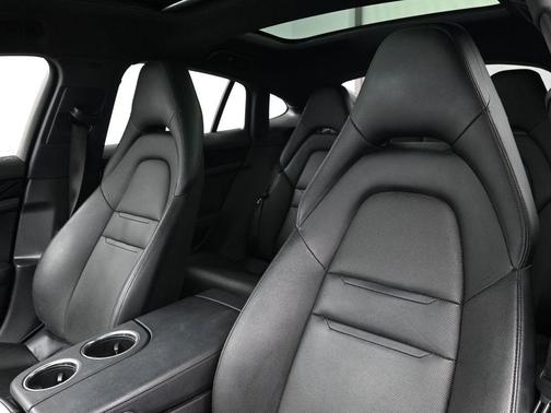 2019 Porsche Panamera 4