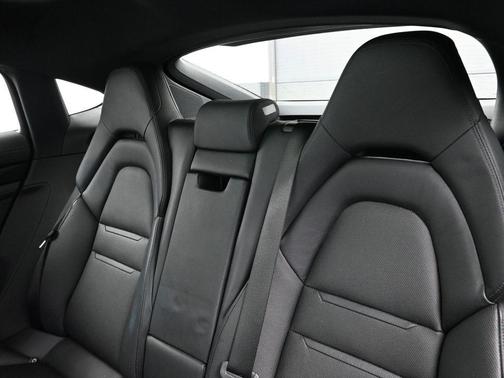 2019 Porsche Panamera 4