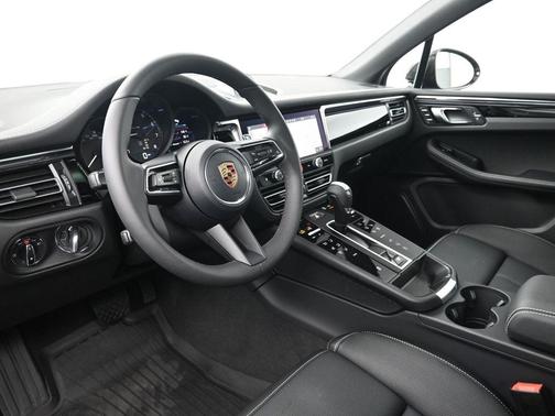 2026 Porsche Macan T