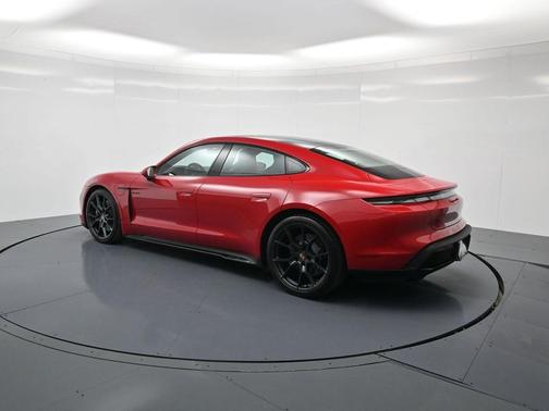 2025 Porsche Taycan GTS