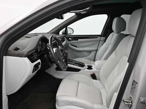 2019 Porsche Macan S