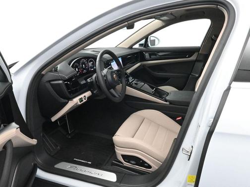 2026 Porsche Panamera Base