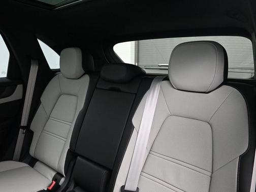 2026 Porsche Cayenne GTS