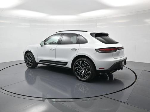 2024 Porsche Macan 