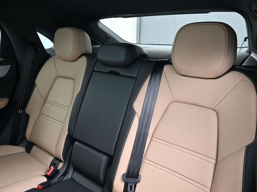 2026 Porsche Cayenne AWD