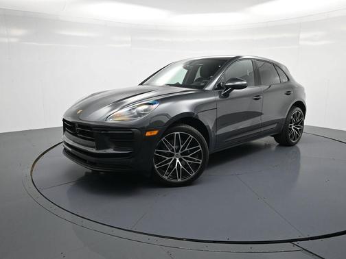 2026 Porsche Macan Base