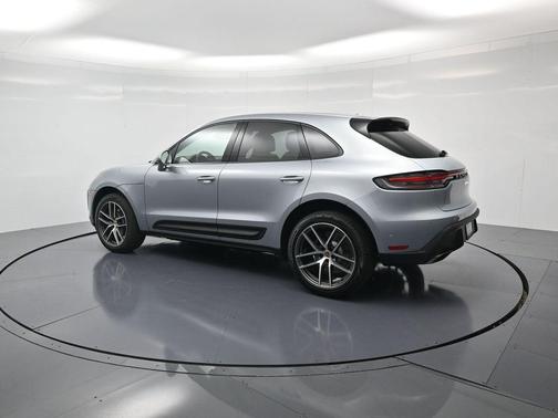 Dolomite Gray 2026 Porsche Macan Base