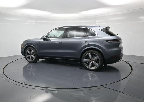 2026 Porsche Cayenne AWD