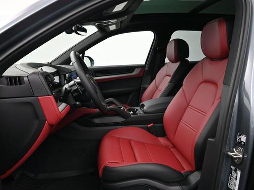 2026 Porsche Cayenne AWD