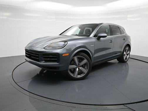 2026 Porsche Cayenne AWD