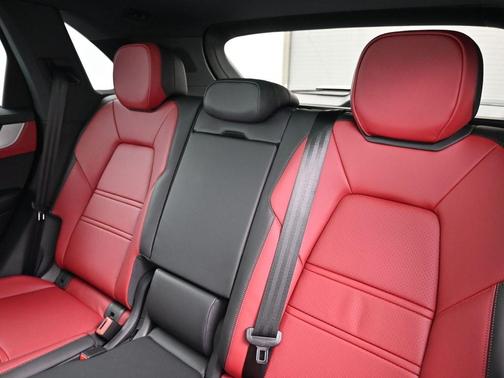 2026 Porsche Cayenne AWD