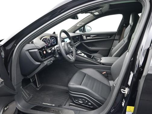 2026 Porsche Panamera Turbo