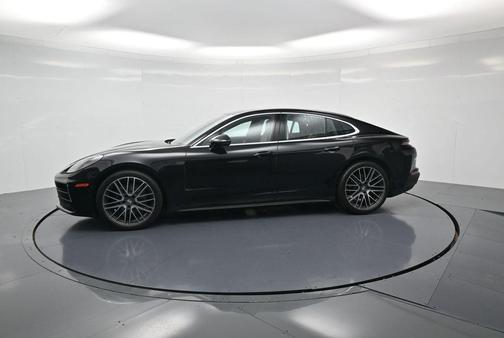 2026 Porsche Panamera 4
