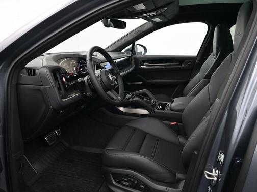 2026 Porsche Cayenne Turbo