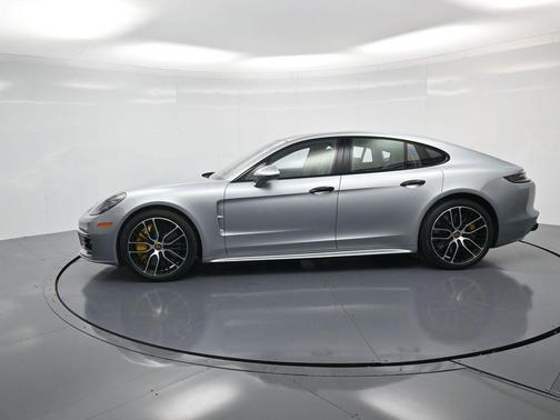 2023 Porsche Panamera Turbo S