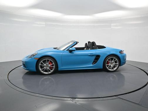 2021 Porsche 718 Boxster S