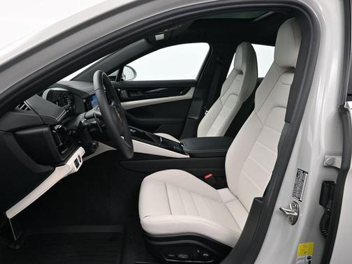 2026 Porsche Panamera Base