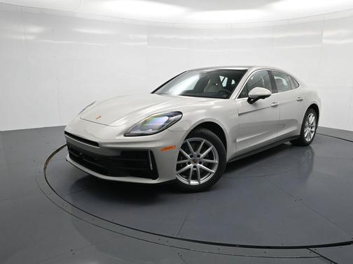 2026 Porsche Panamera Base