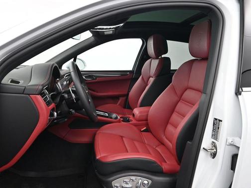 2026 Porsche Macan GTS