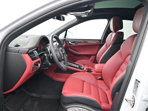 2026 Porsche Macan GTS