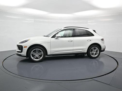 2023 Porsche Macan 