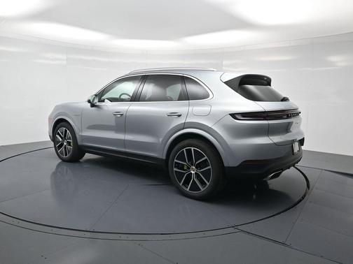 2026 Porsche Cayenne AWD