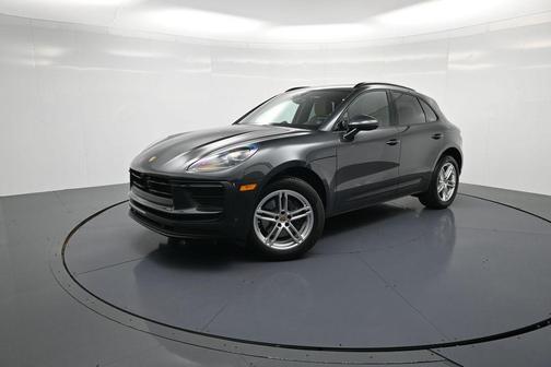 Volcano Grey Metallic 2026 Porsche Macan