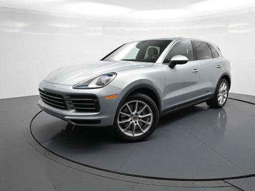 2022 Porsche Cayenne Base (Tiptronic)