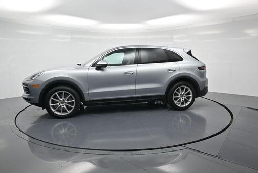 2022 Porsche Cayenne Base (Tiptronic)