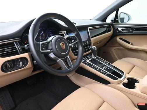 2020 Porsche Macan Base