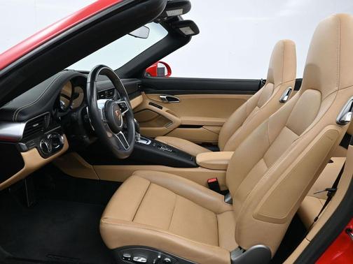 2019 Porsche 911 Carrera 4S