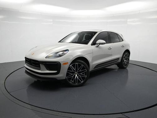 2023 Porsche Macan Base (PDK)