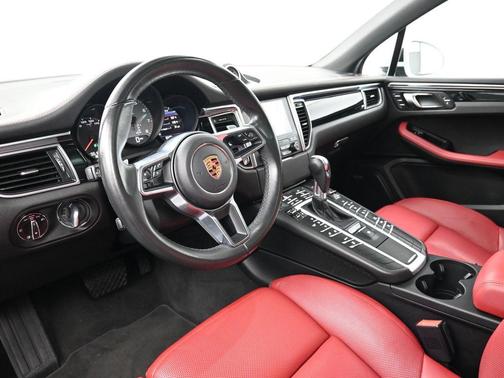 2018 Porsche Macan S