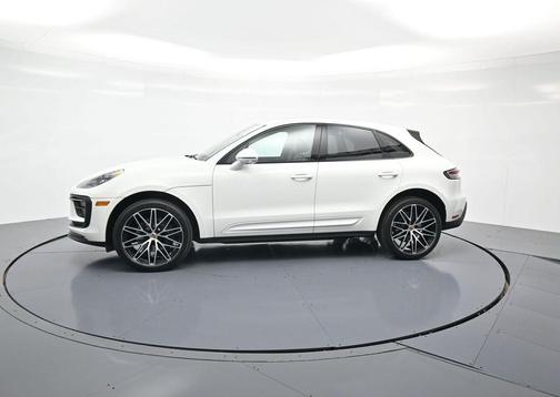 2022 Porsche Macan Base