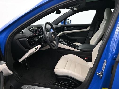 2024 Porsche Panamera 4