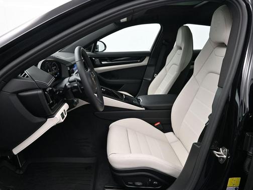2026 Porsche Panamera 4