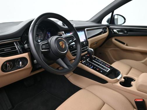 2022 Porsche Macan S