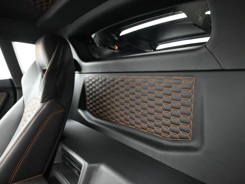 2017 Lamborghini Huracan LP580-2